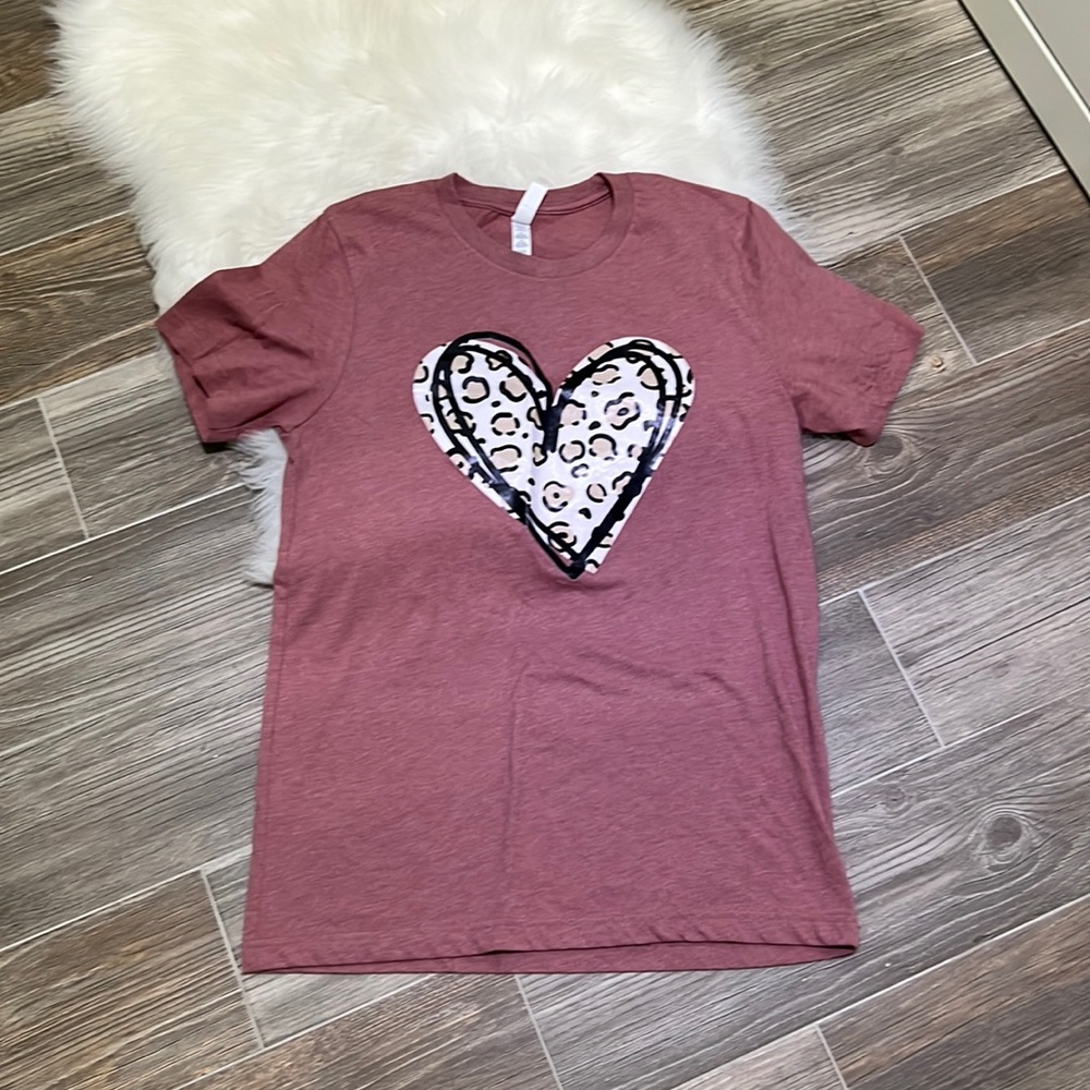 Leapard Heart shirt